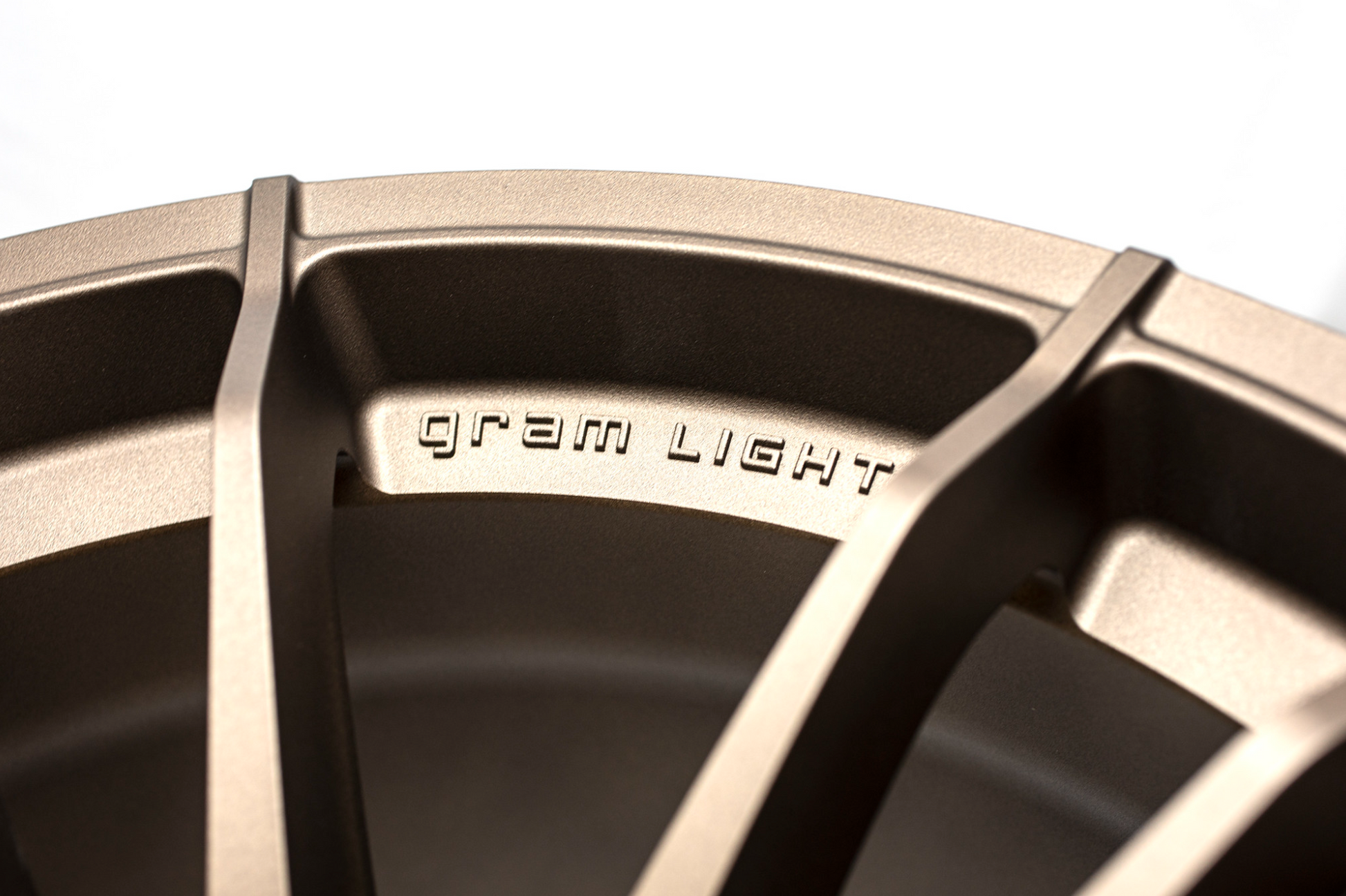 Gram Lights 57XR 18x10.5 | 5x112
